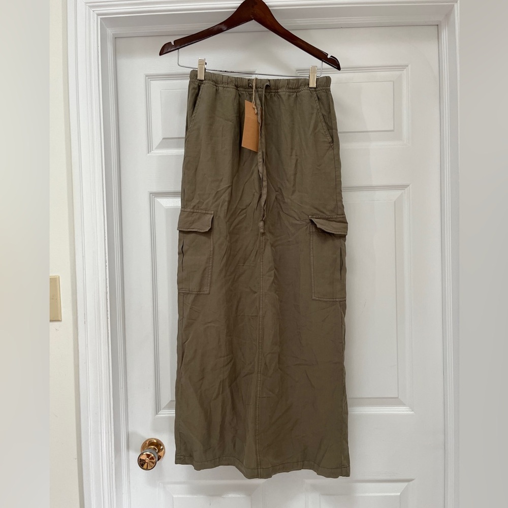NWT thread & Supply skirt ladies size small